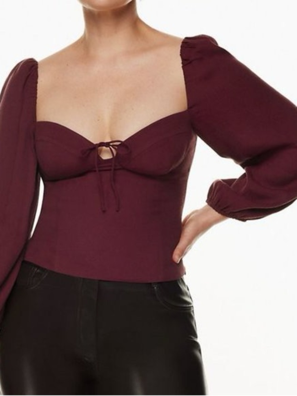 Aritzia Wilfred Sz M Novella Burgundy Wine Feminine Sweetheart Neckline Blouse